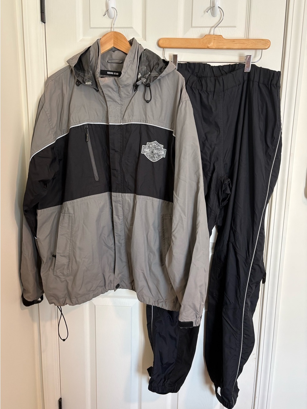 Harley Davidson Two-Piece Waterproof Riding Rain Suit Men’s Size XL